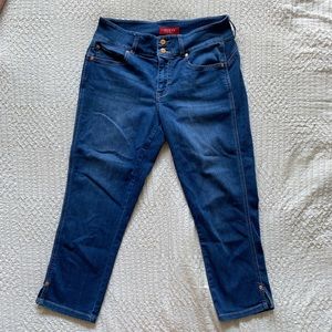 High-Rise Guess Blue Jeans - Cropped Length